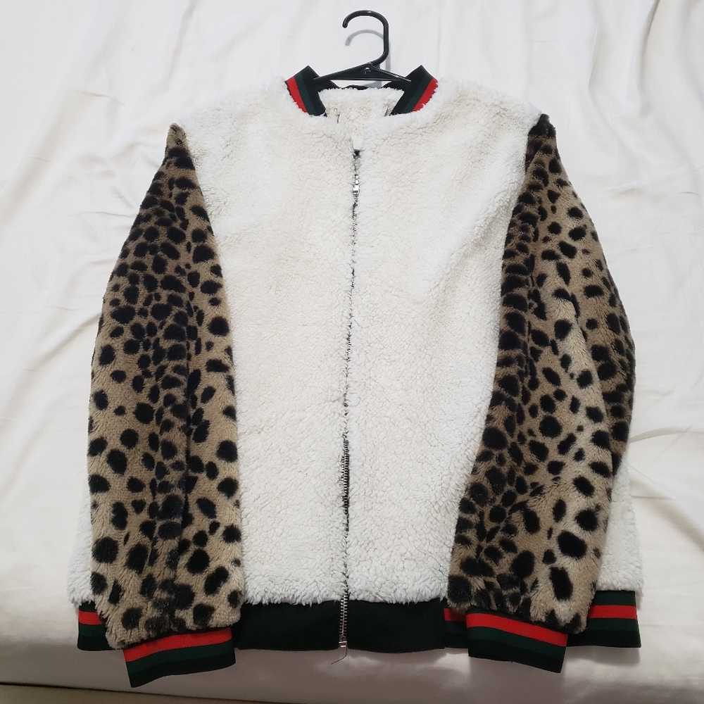 Bomber Style Zip Sweater White and Leopard size M